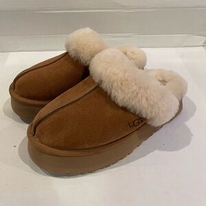 UGG disquette platform slipper